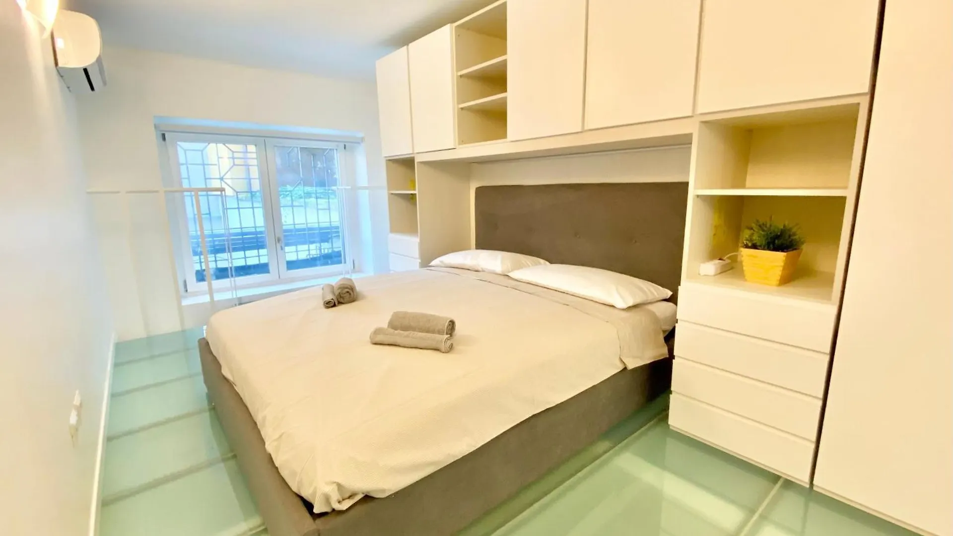 Loft 20 Minuti Dal Duomo - Moderno E Accogliente contacts