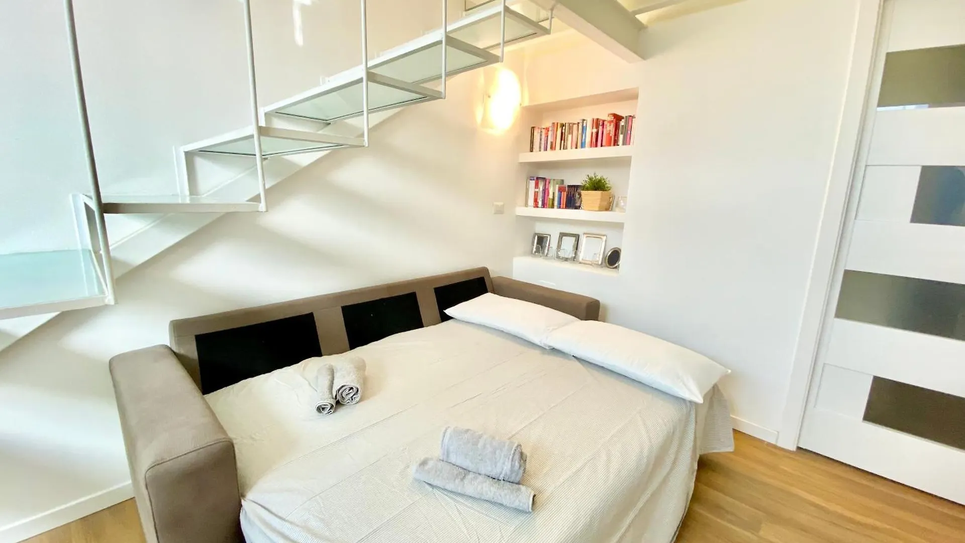 Loft 20 Minuti Dal Duomo - Moderno E Accogliente Apartman Milánó